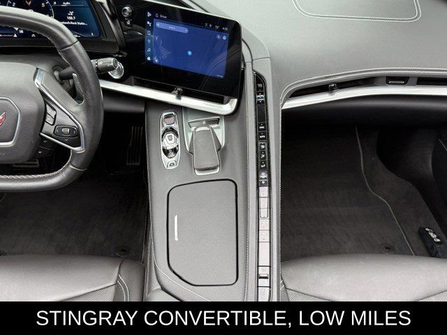 Used 2024 Chevrolet Corvette Stingray Convertible w/ 1LT RWD image 16