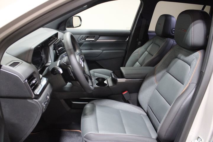 New 2026 GMC Terrain AT4 AWD/4WD image 17