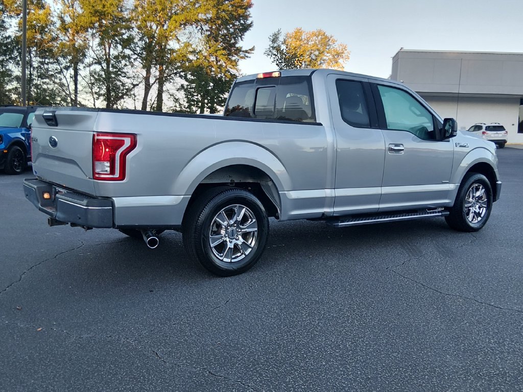 Used 2017 Ford F150 XLT w/ Equipment Group 302A Luxury RWD image 4