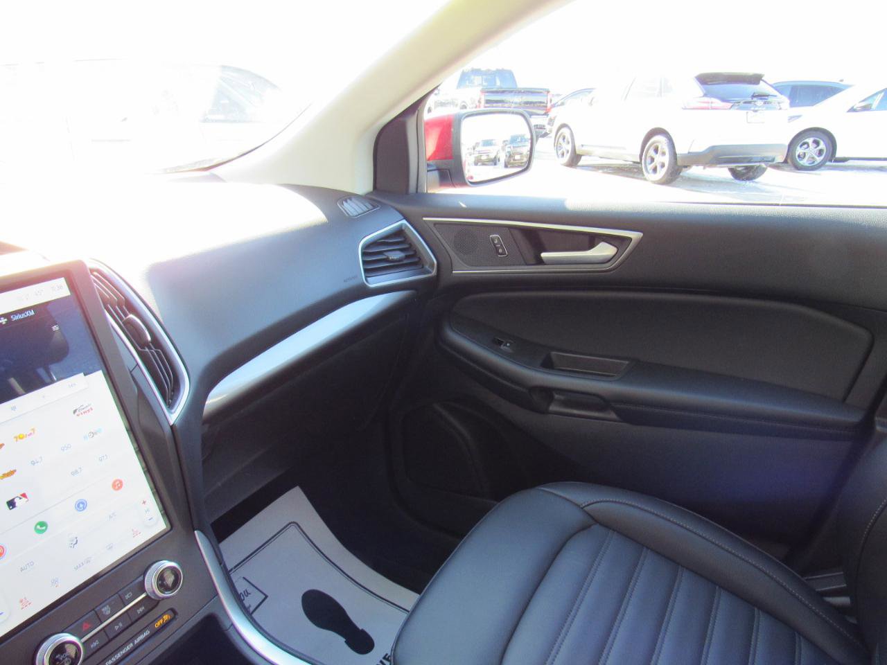 Used 2024 Ford Edge SEL w/ Convenience Package image 27