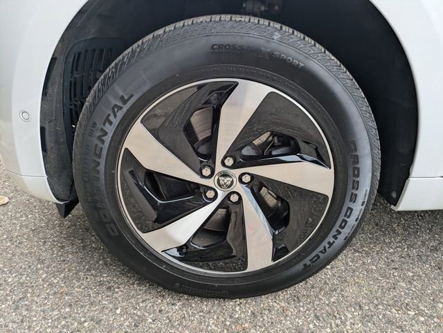 Used 2026 Jaguar F-PACE R-Dynamic S image 21