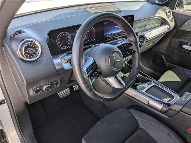Used 2025 Mercedes-Benz GLB 250 image 10