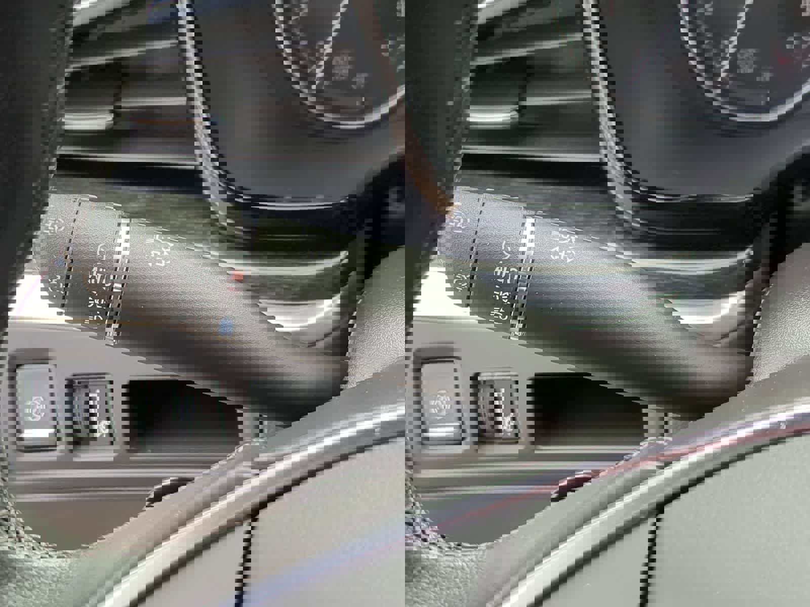 Used 2023 Cadillac XT5 Premium Luxury image 26