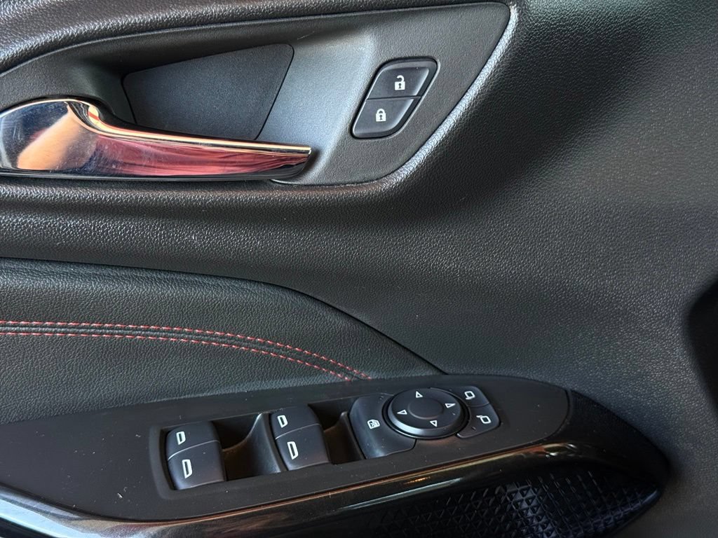Used 2024 Chevrolet Trax RS FWD image 21