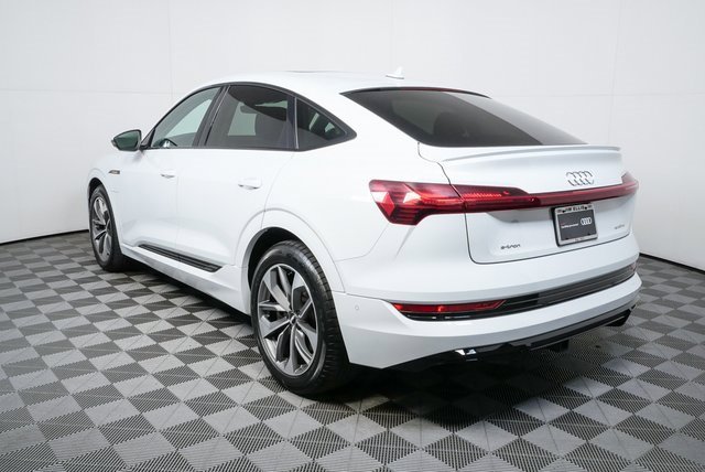 Used 2021 Audi e-tron Premium Plus w/ Premium Plus Package image 27