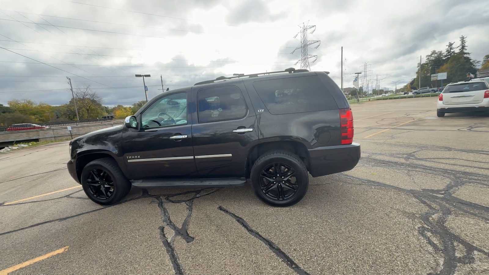 Used 2013 Chevrolet Tahoe LTZ AWD/4WD image 5