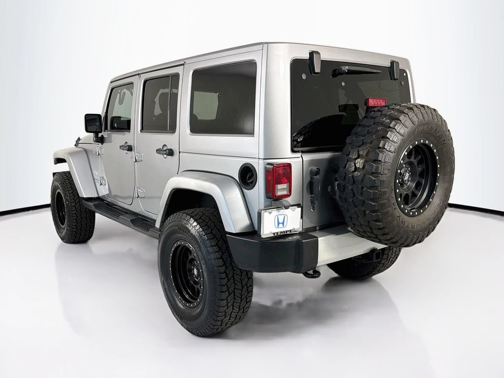 Used 2017 Jeep Wrangler Unlimited Sahara w/ Connectivity Group AWD/4WD image 7