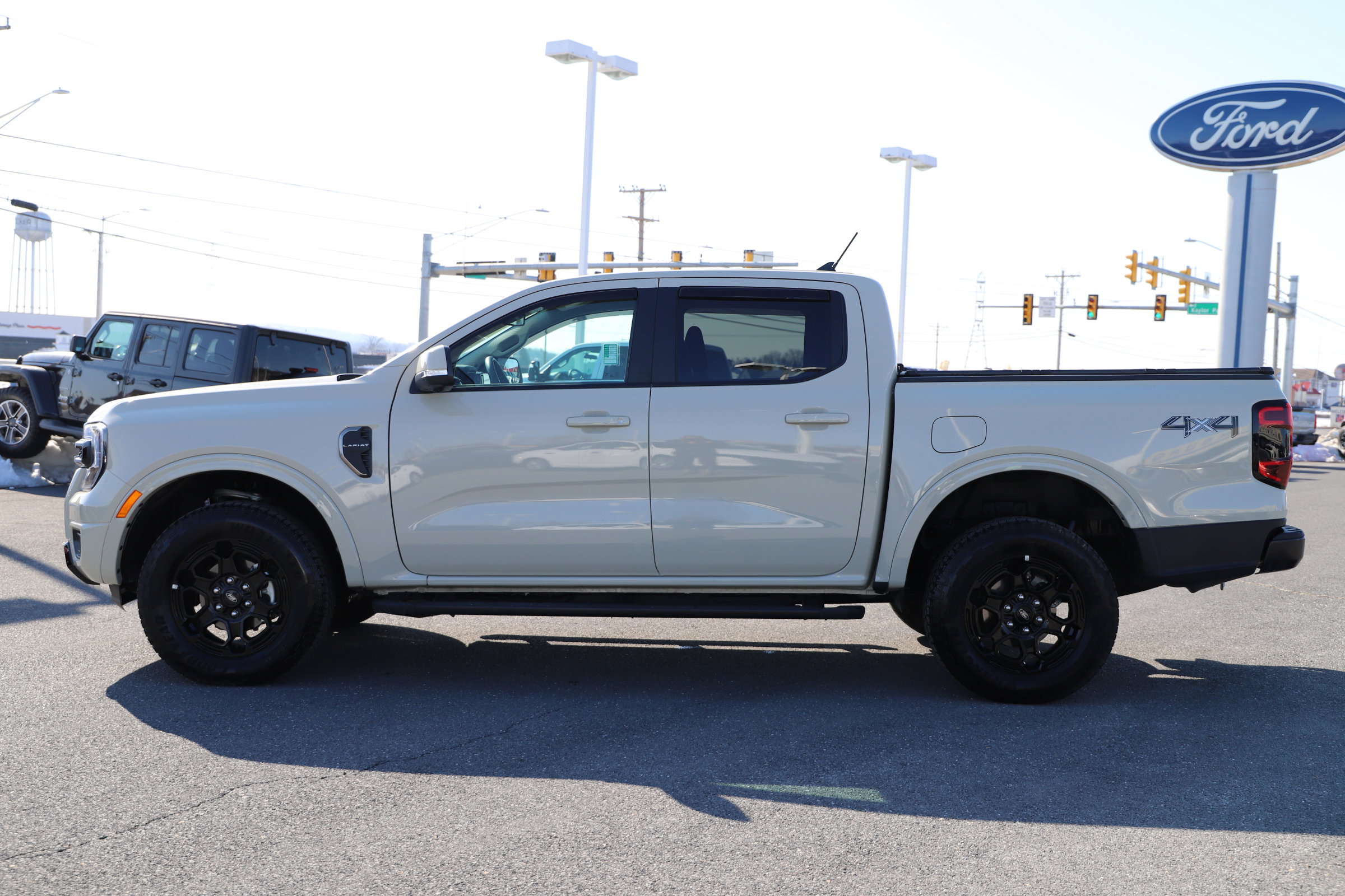 Certified 2025 Ford Ranger Lariat w/ Black Appearance Package image 4