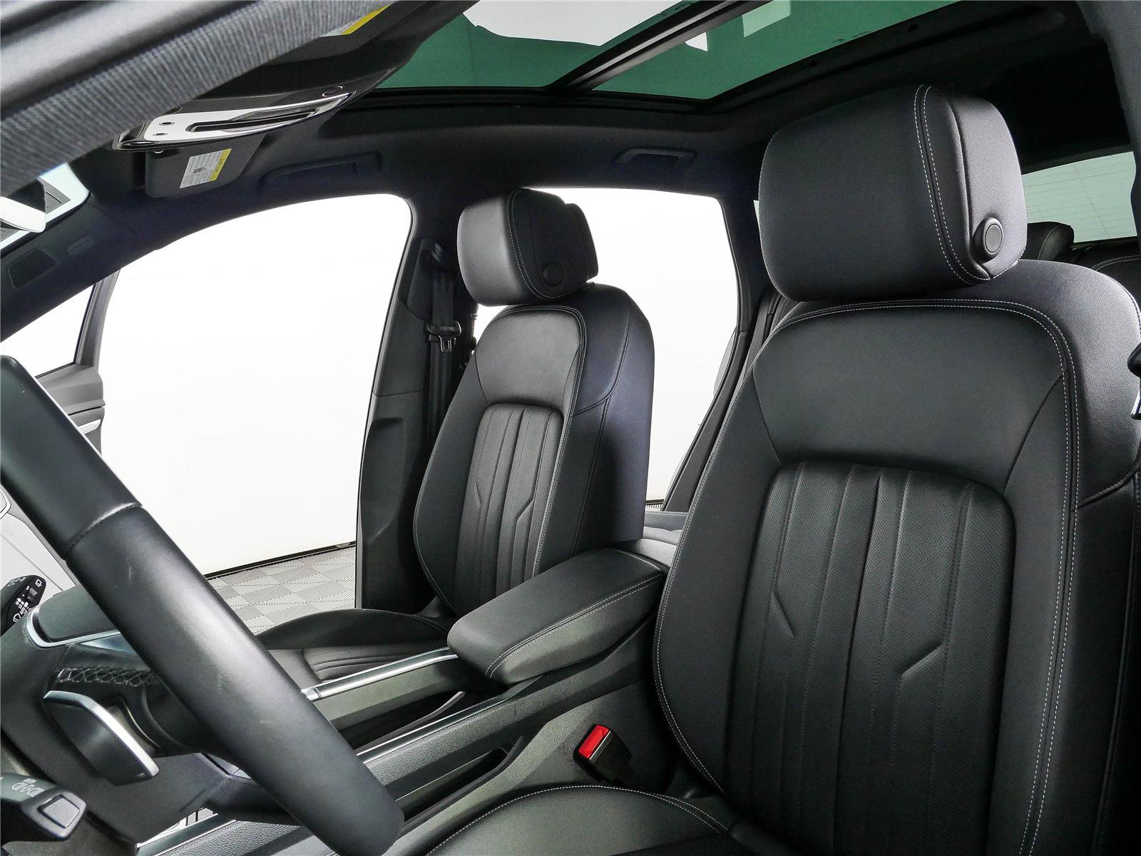 Used 2023 Audi e-tron Premium Plus w/ Premium Plus Package AWD/4WD image 5