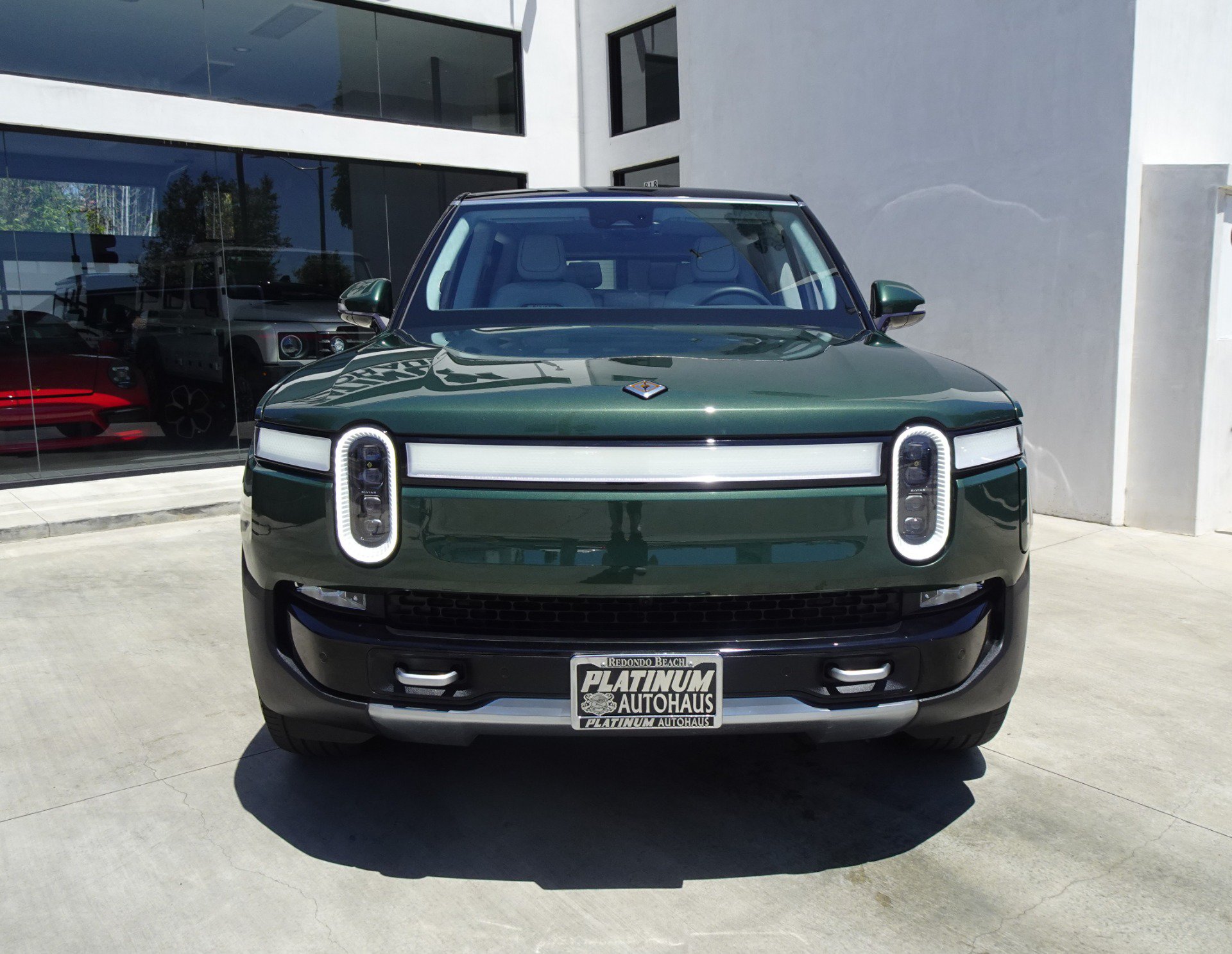 Used 2024 Rivian R1S Adventure AWD/4WD image 3
