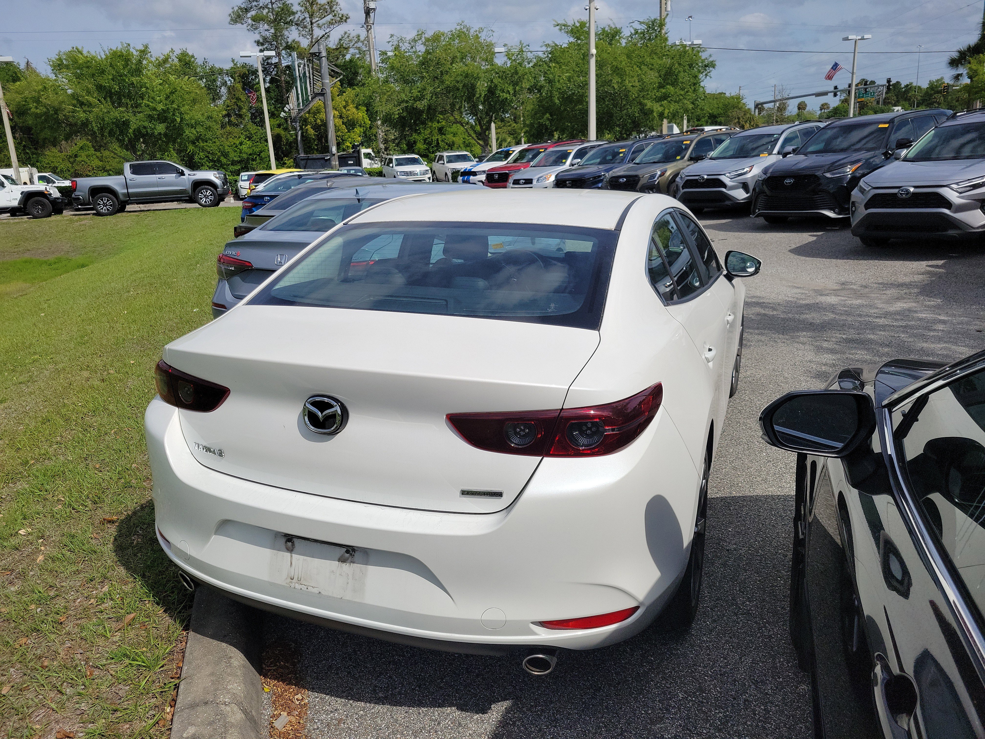 Used 2021 MAZDA MAZDA3 s image 13