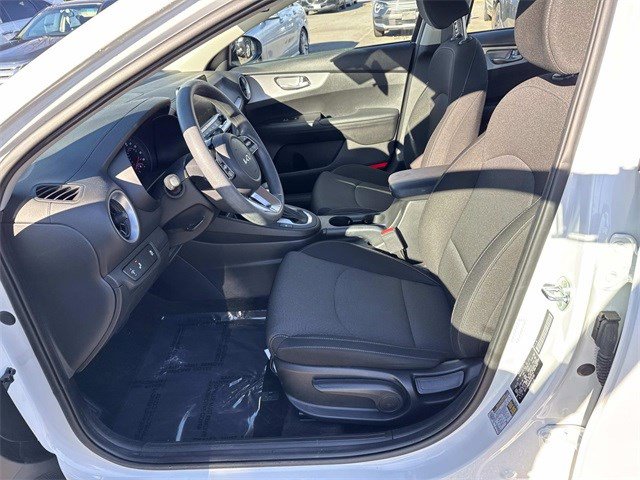 Used 2023 Kia Forte LXS w/ LXS Technology Package image 14