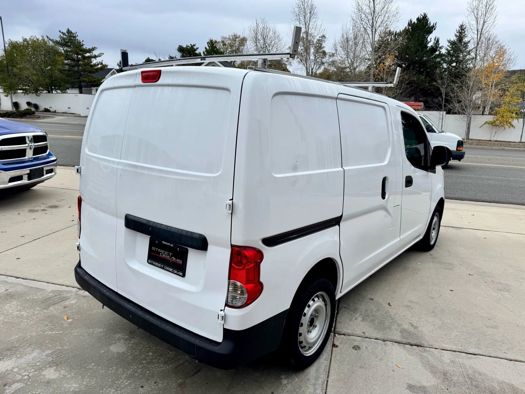 Used 2019 Nissan NV200 S FWD image 4