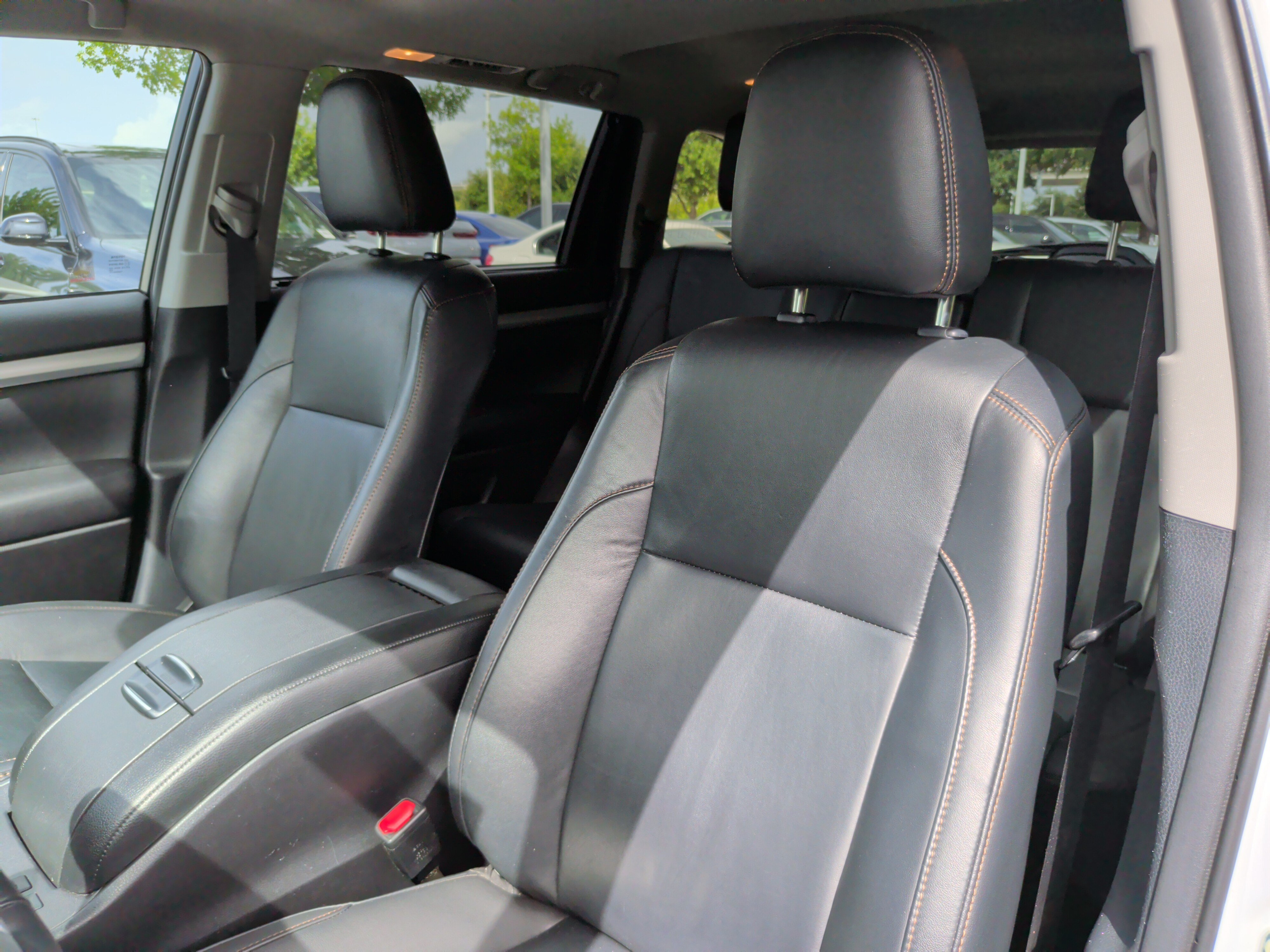 Used 2019 Toyota Highlander XLE AWD/4WD image 27