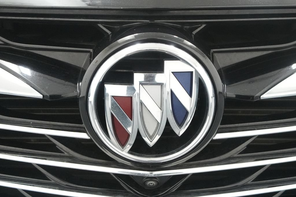 Used 2022 Buick Enclave Premium AWD/4WD image 11