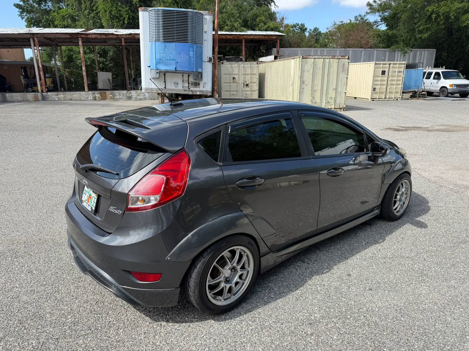 Used 2017 Ford Fiesta ST FWD image 5