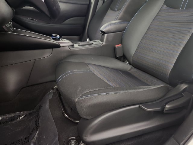 Used 2025 Nissan Leaf S FWD image 13