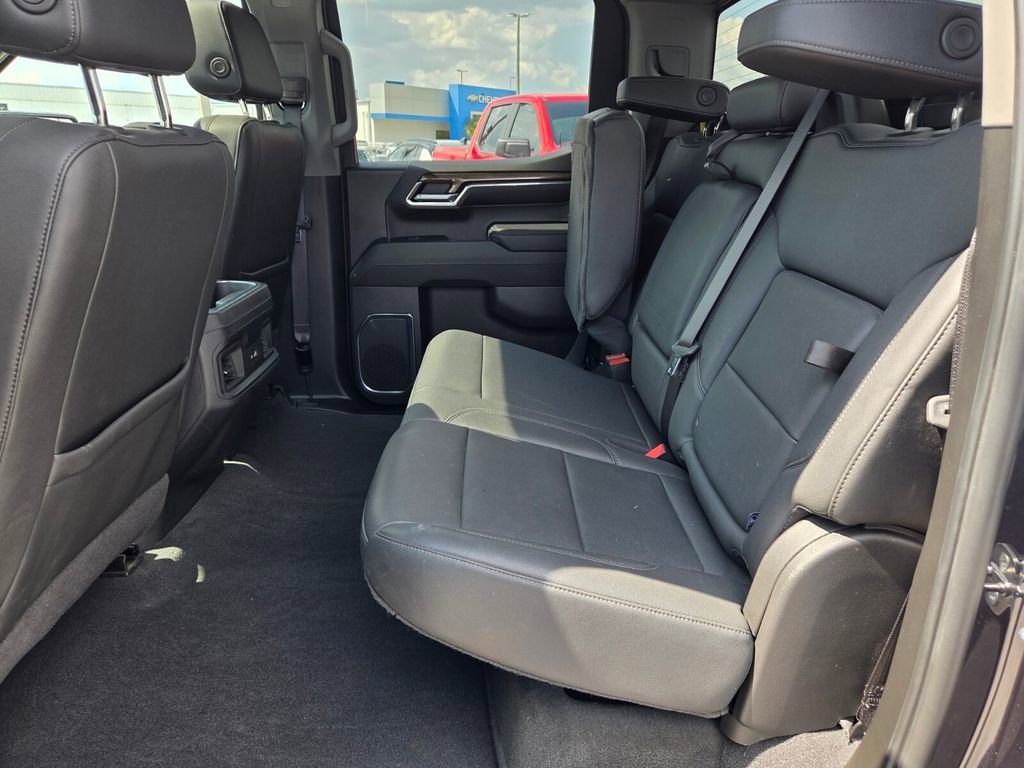 Used 2024 Chevrolet Silverado 1500 LT Trail Boss w/ Convenience Package II image 9