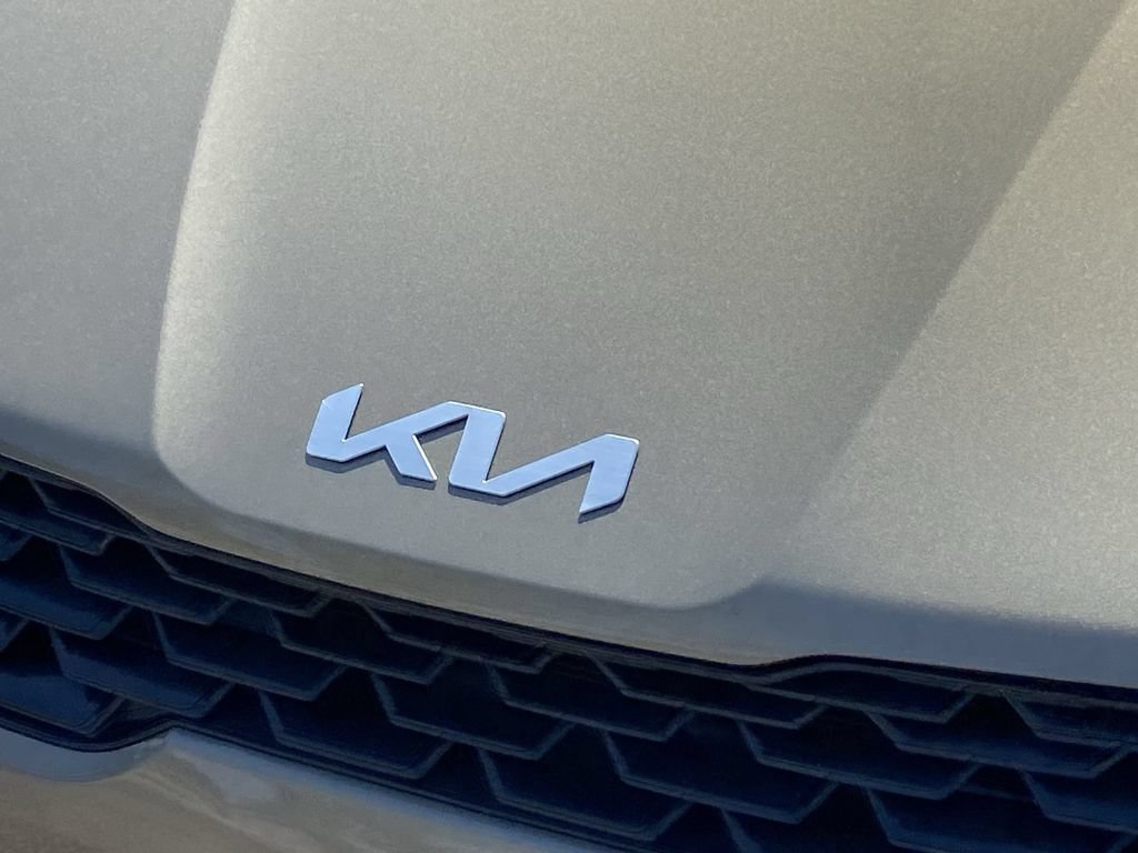 Used 2022 Kia K5 LXS FWD image 25