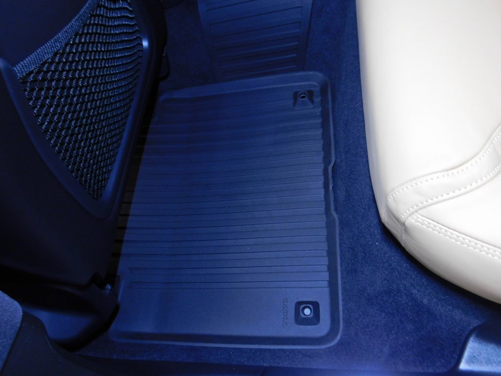 Used 2026 Volvo V90 B6 Cross Country Ultra image 71