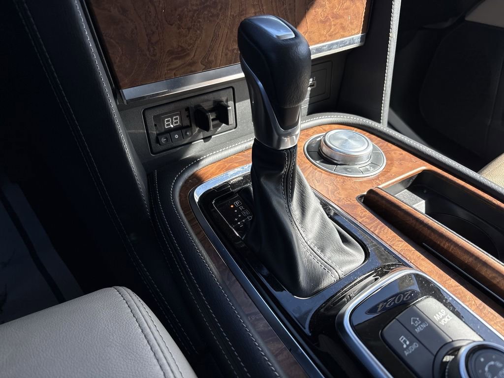 Used 2024 Nissan Armada SL w/ Captain's Chairs Package image 21