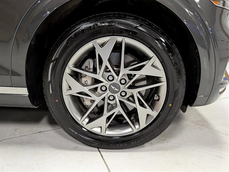 Used 2025 Genesis GV70 2.5T image 12