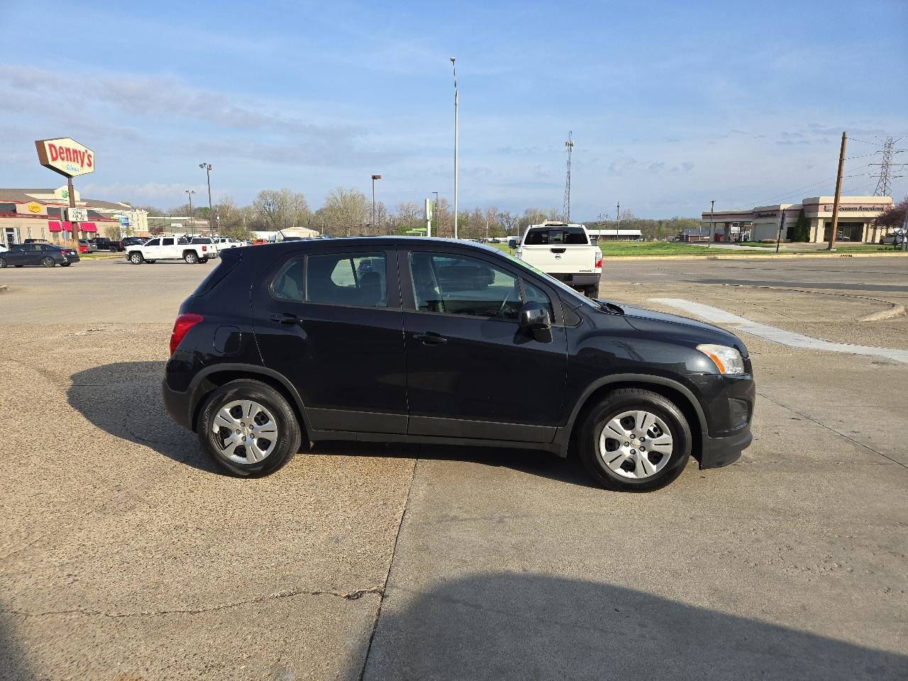 Used 2015 Chevrolet Trax LS FWD image 4