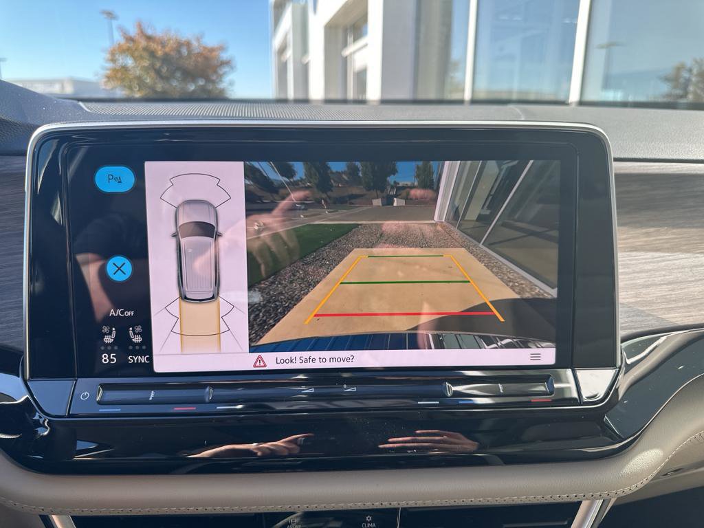 New 2025 Volkswagen Atlas SEL image 13