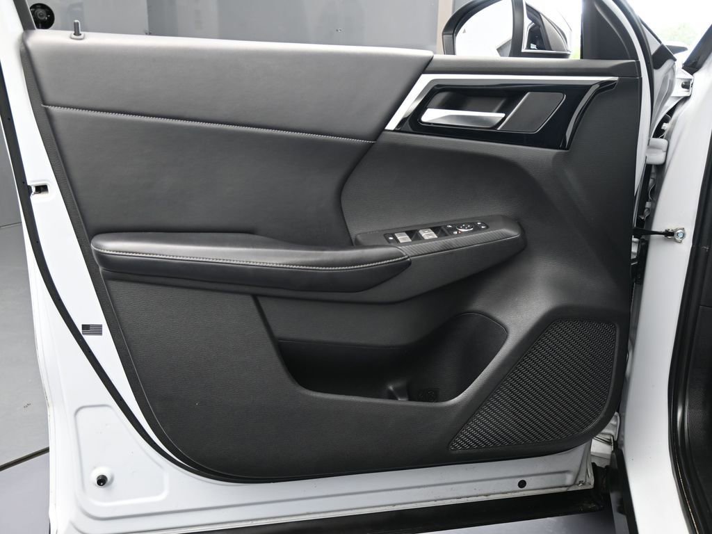 Used 2022 Mitsubishi Outlander SE image 27