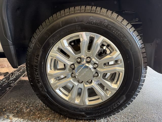 Certified 2022 GMC Sierra 3500 Denali AWD/4WD image 10