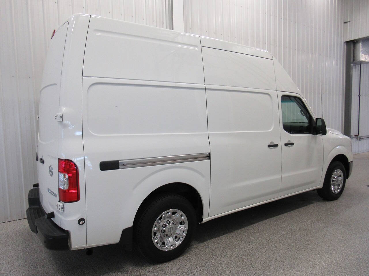 Used 2021 Nissan NV 2500 SV RWD image 4