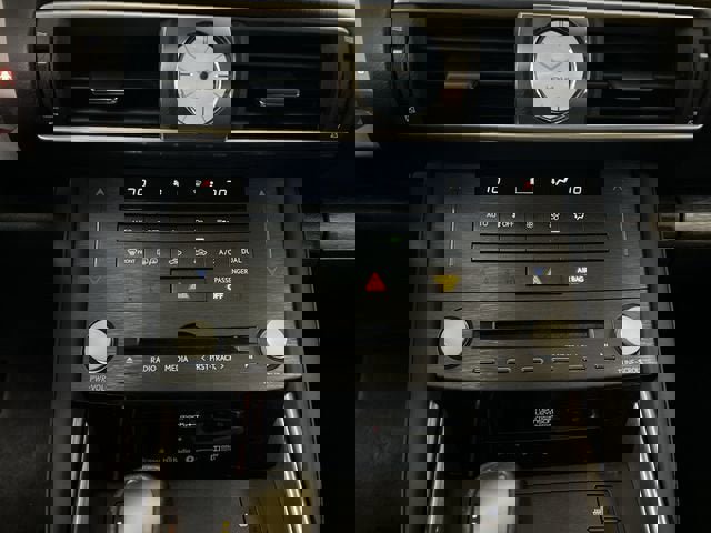 Used 2019 Lexus IS 350 F Sport image 18