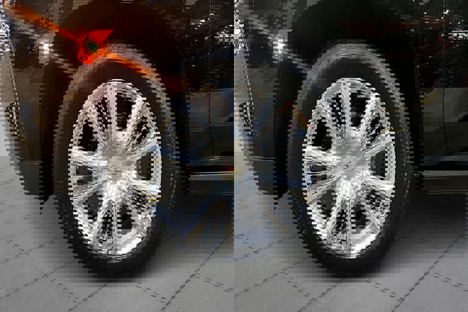 Used 2024 Chevrolet Tahoe High Country AWD/4WD image 10