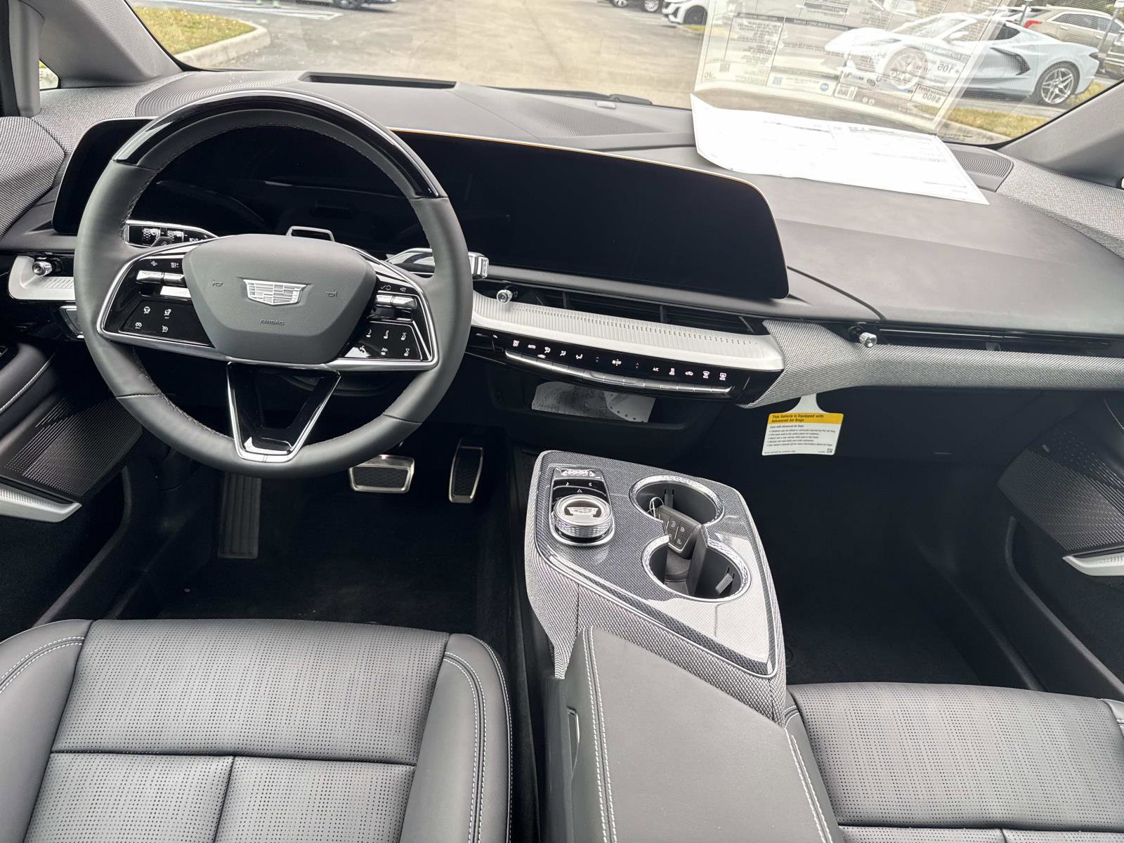 New 2026 Cadillac Optiq Luxury 2 image 18