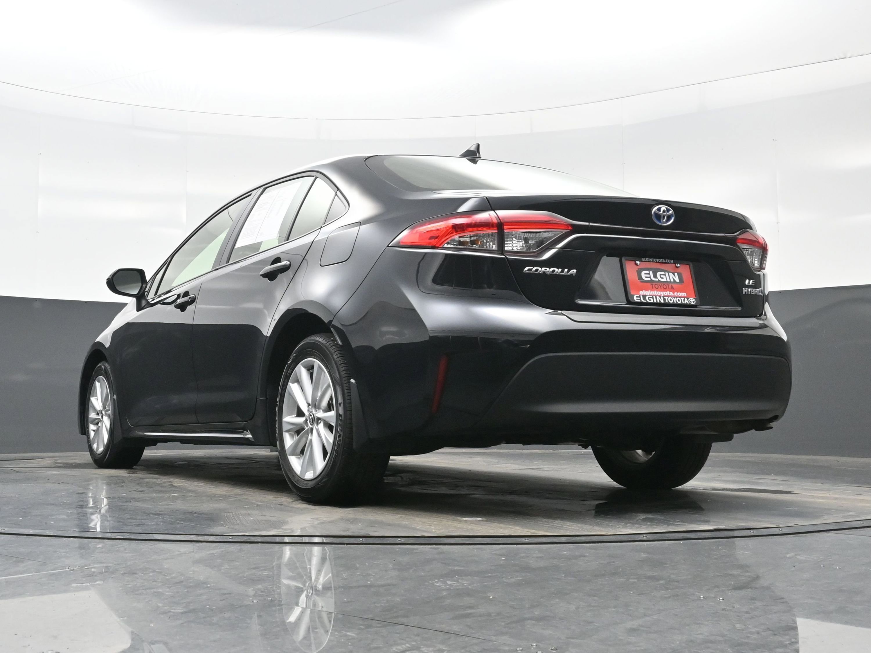 Used 2024 Toyota Corolla LE image 28