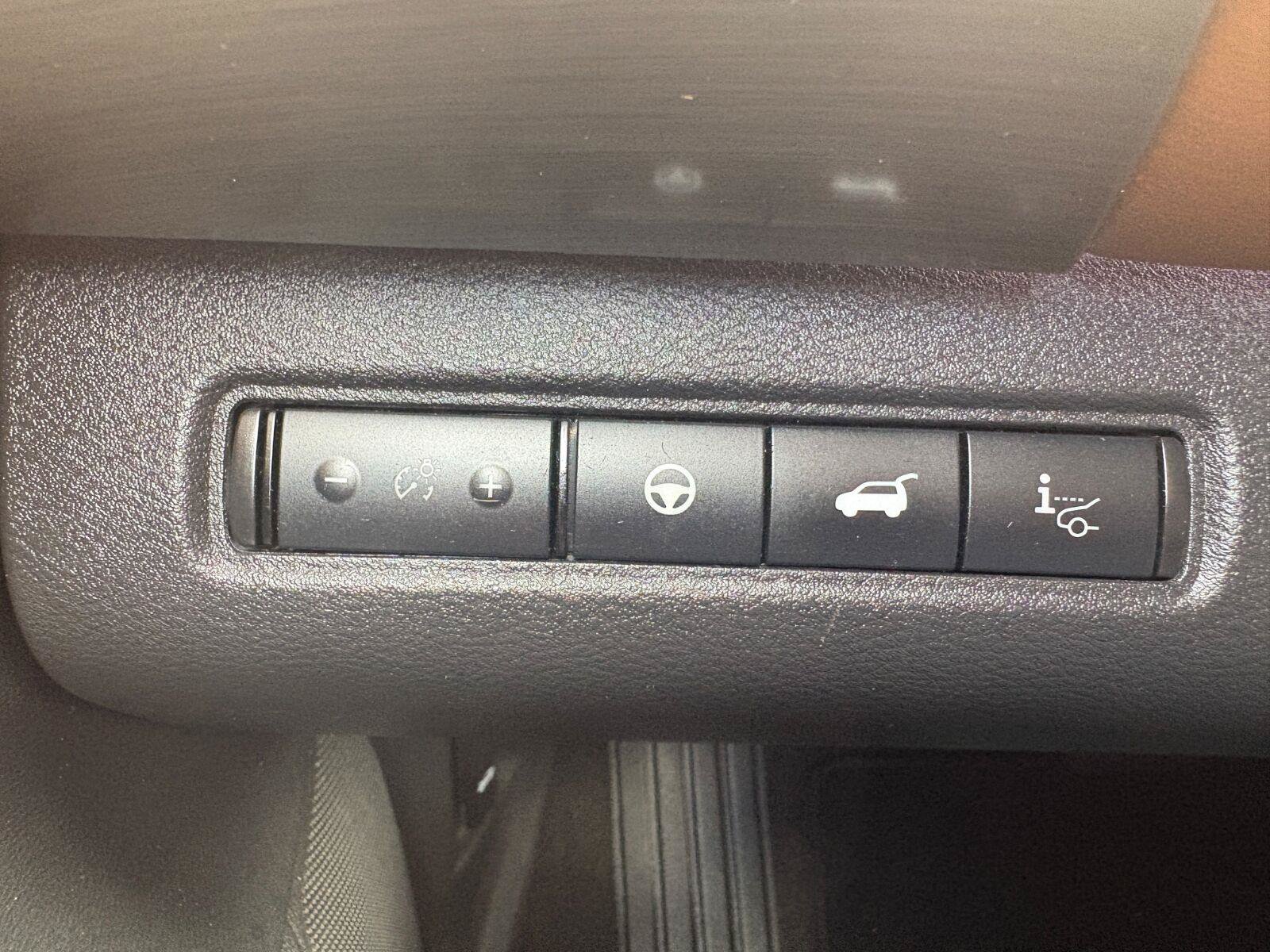 Used 2023 Nissan Pathfinder Platinum FWD image 36