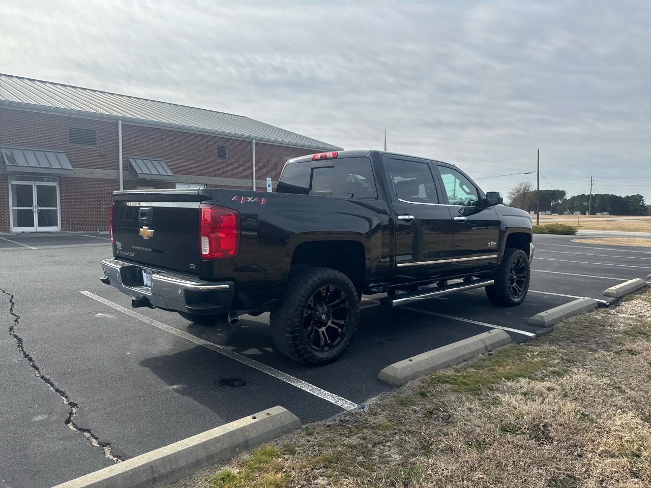 Used 2018 Chevrolet Silverado 1500 LTZ w/ Texas Edition AWD/4WD image 5