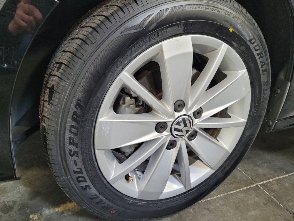 Used 2015 Volkswagen Jetta SE FWD image 31