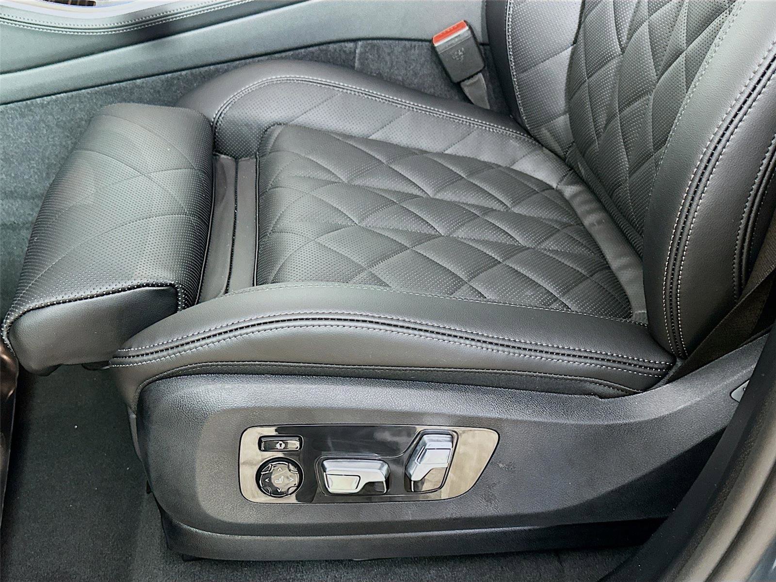 New 2026 BMW X5 xDrive40i w/ Climate Comfort Package image 20