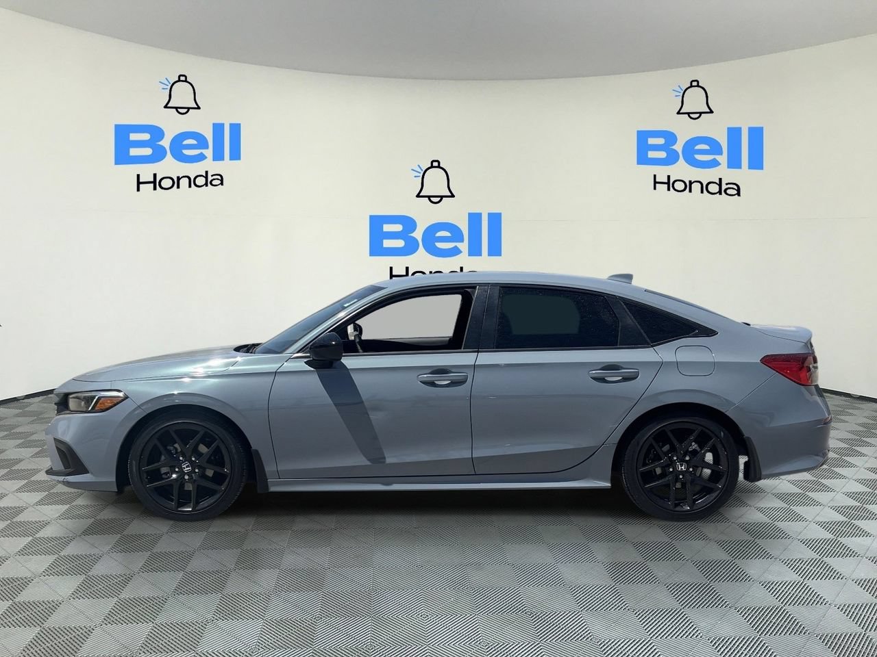 Used 2024 Honda Civic Sport image 2