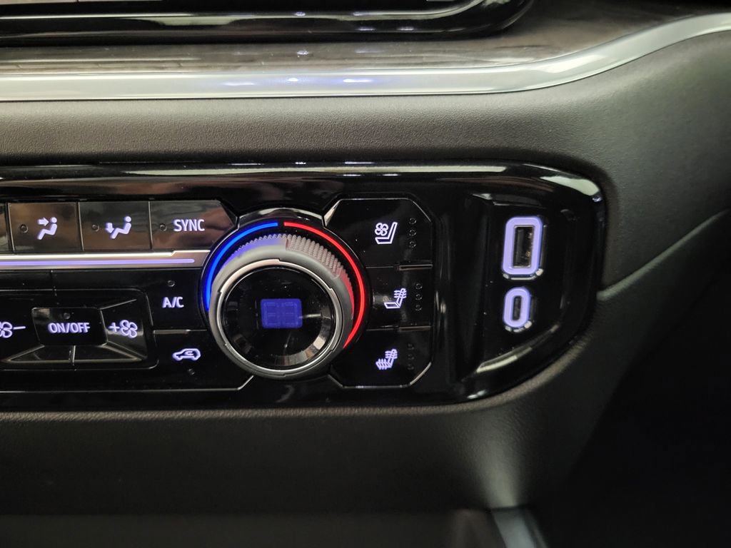 Used 2025 Chevrolet Silverado 1500 LTZ w/ LTZ Premium Package image 12
