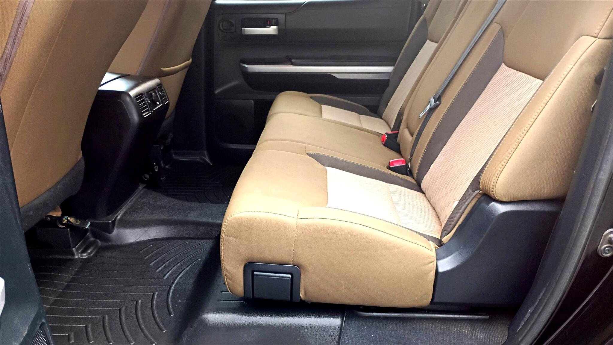 Used 2015 Toyota Tundra SR5 image 10