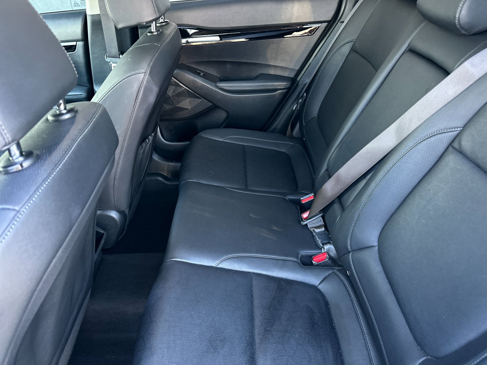 Used 2025 Kia Seltos EX w/ EX Sunroof Package FWD image 12