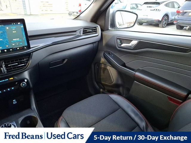 Certified 2023 Ford Escape ST-Line w/ Tech Pack #1 image 17