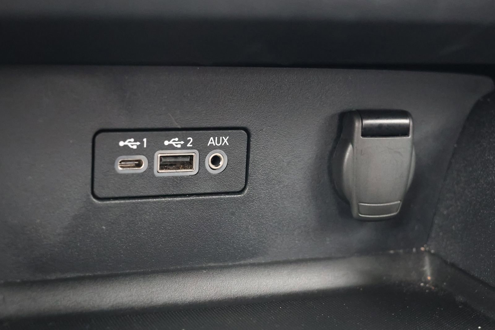 Used 2025 Nissan Altima 2.5 SV image 21