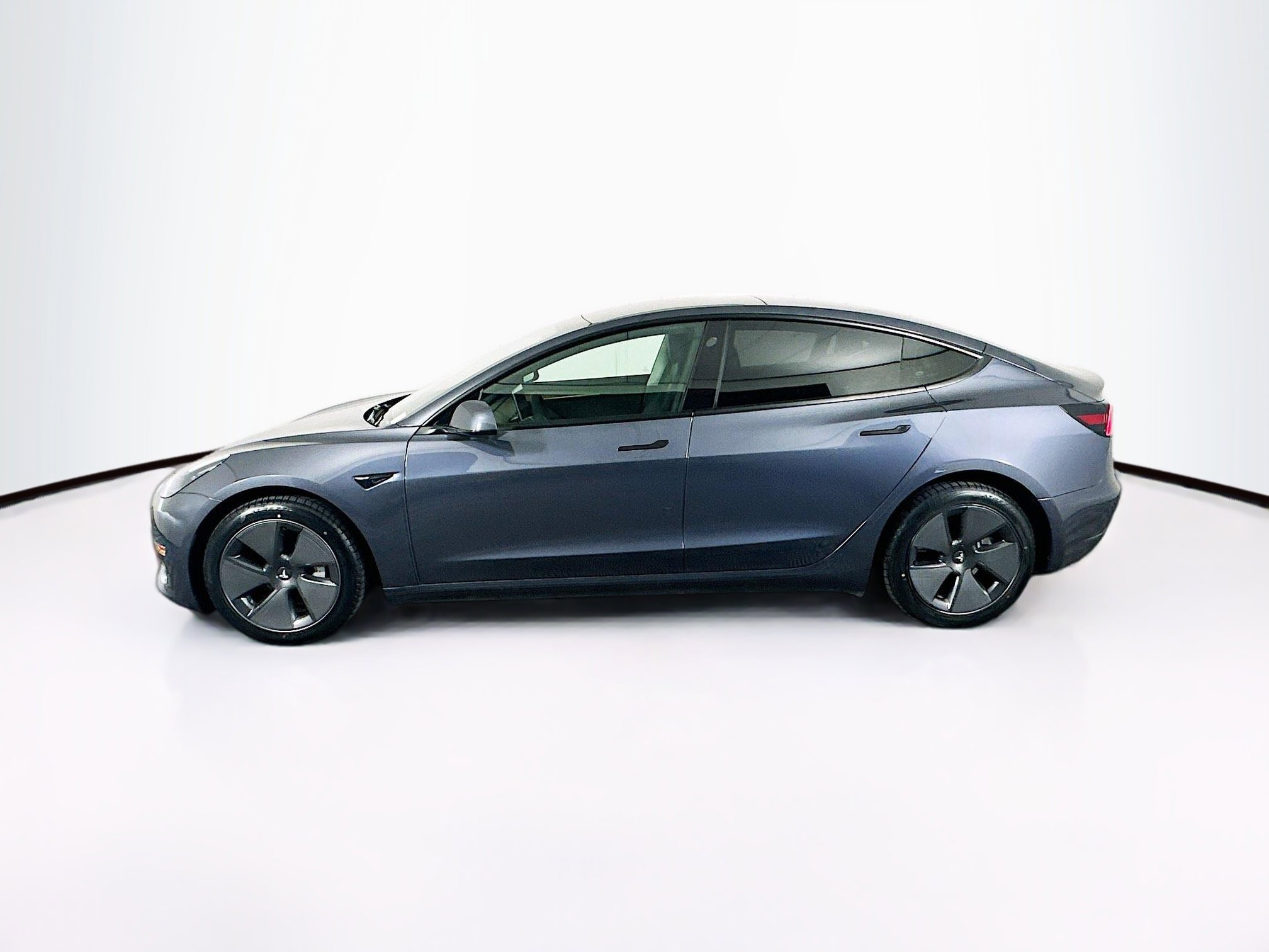 Used 2023 Tesla Model 3 Standard Range RWD image 4