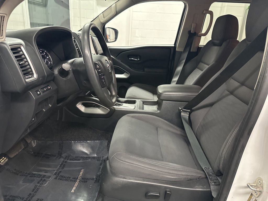 Used 2022 Nissan Frontier SV w/ Technology Package image 19