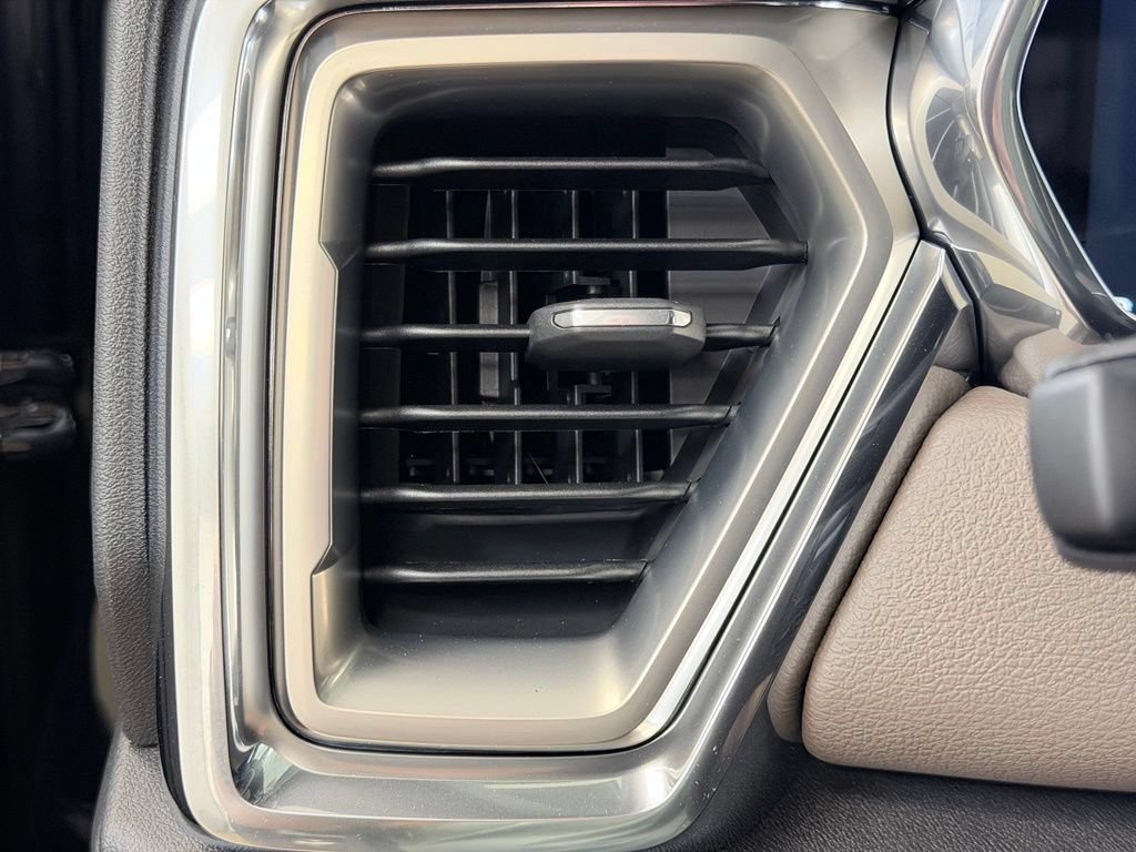 New 2026 GMC Canyon Denali w/ LPO, Denali Black Edition AWD/4WD image 38