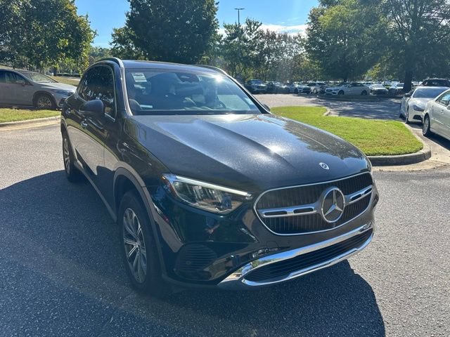 Used 2023 Mercedes-Benz GLC 300 image 3