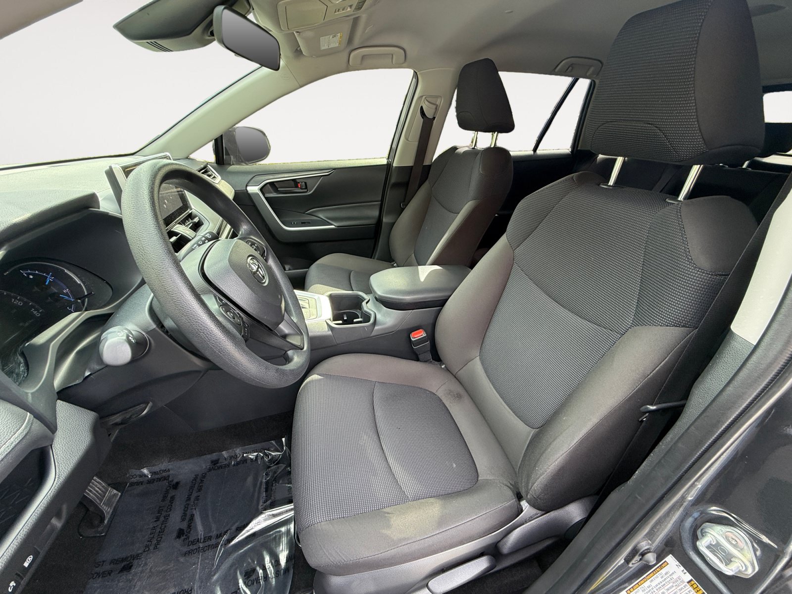 Used 2025 Toyota RAV4 LE AWD/4WD image 10